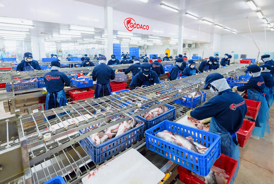 Minister Nguyen Hong Dien visit GODACO factory